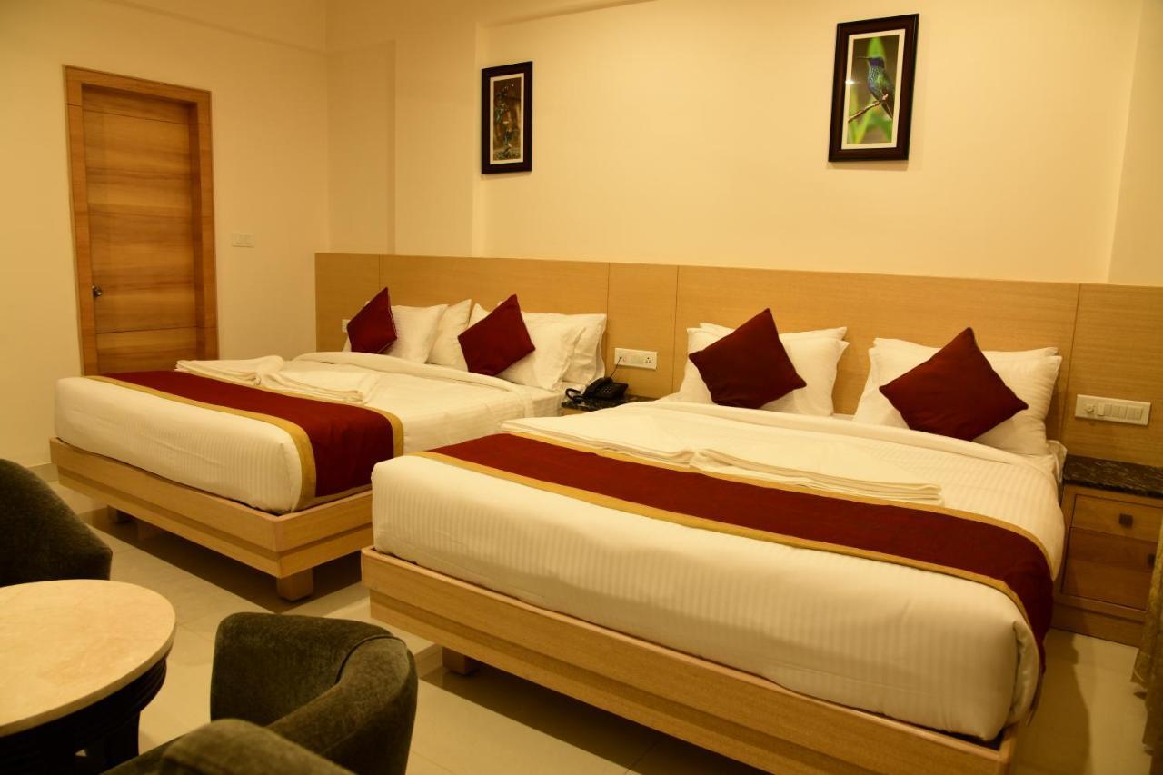 Hotel U.T.Elite Bangalore Luaran gambar